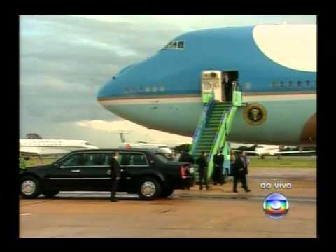 barack obama in Brazil  2011 ( Arrival  President  barack obama Family in Brazil) Part 1