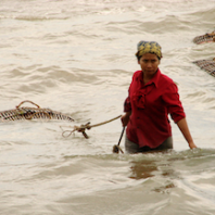 Regardless of the dam's progression, Chong inhabitants continue to express their discontent.