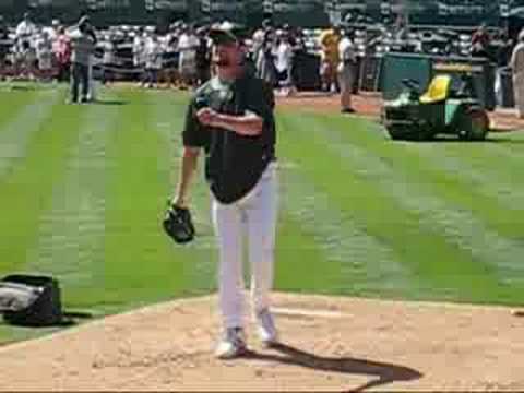 2008-08-31 A's Game (4) Pitching Practice Alan Embree