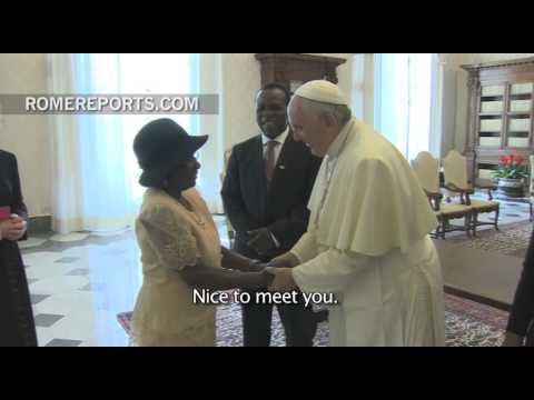 Prime Minister of Grenada brings mother to meet Pope Francis