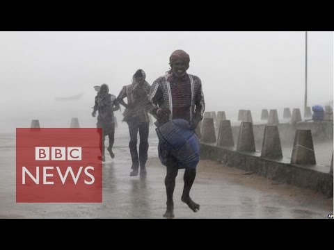 Cyclone Hudhud batters eastern India - BBC News