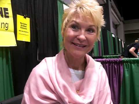 Danielle Harris/HorrorGal Interviews Dee Wallace Stone!!!