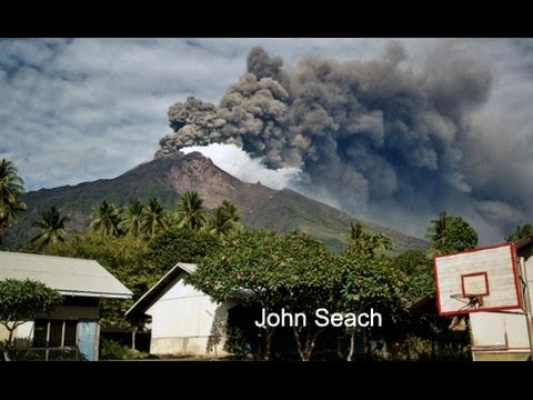 Volcano erupts in Papua New Guinea | BREAKING NEWS - 29 AUG 2014