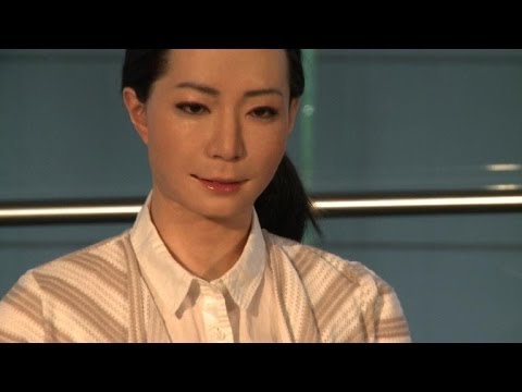 Japan unveils 'world's first' android newscaster