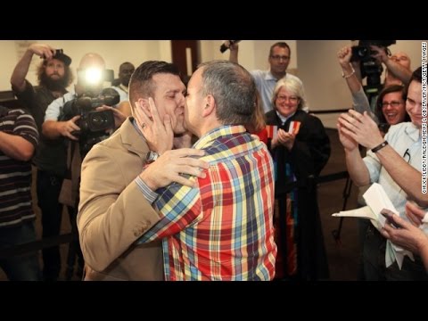 Judge overturns Alaska's same SEX Marriage Ban that dates to 1998 | BREAKING NEWS - 13 OCT 2014