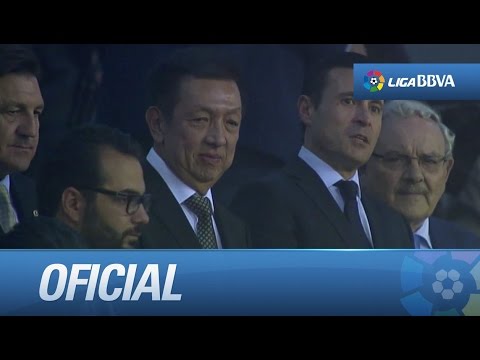 Mosaico de bienvenida a Peter Lim en el Valencia CF - Elche CF