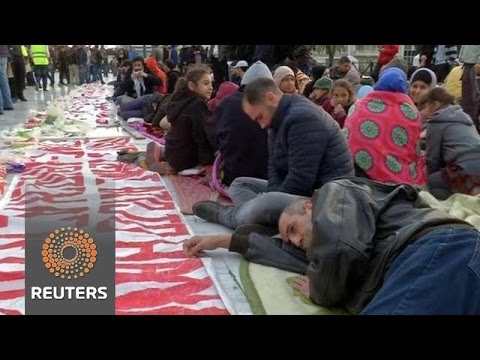 Syrian refugees stage hunger strike in front of Greek parliament