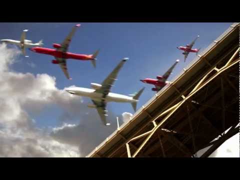 Landings at San Diego Int Airport Nov 23, 2012