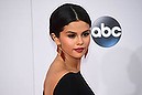 Selena Gomez attends the 2014 American Music Awards at Nokia Theatre L.A. Live in Los Angeles, California,  November 23, 2014. AFP PHOTO/FREDERIC J. BROWN