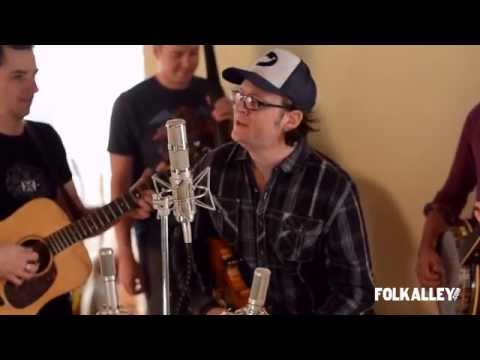 Folk Alley Sessions: The Infamous Stringdusters - 