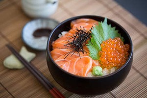 Adam Liaw's salmon oyakodon (salmon and roe rice bowl).