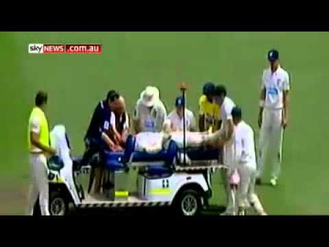 Moment Australian Phil Hughes Head injury Hit by Bouncer - Collapses on Pitch hit by ball | VIDEO