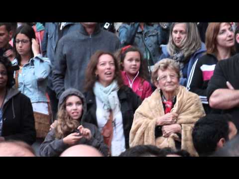 Pam And Adele Springsteen out in the street - Gijón 2013