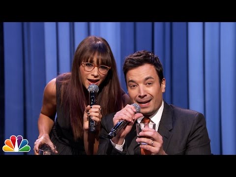 Jimmy Fallon & Rashida Jones Sing Holiday Parodies of Ariana Grande, Sam Smith, Nicki Minaj