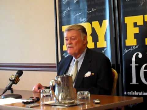 Hayden Fry on his coaches, early players