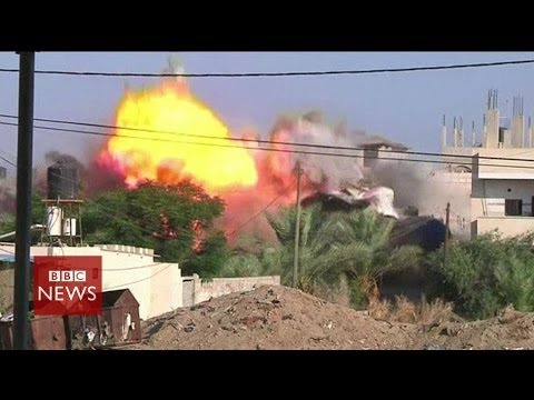 Video shows Israeli airstrikes on Gaza Strip - BBC News