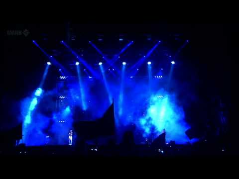 1080P Jay Z Live In Hackney Full Concert FT Rihanna & Kanye West AMAZING