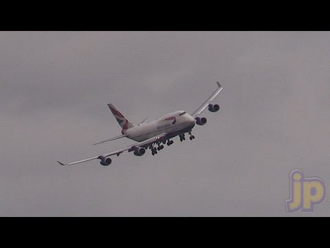 British 747 makes nice sharp turn on final at JFK!