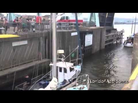 Horrible boat crashes #1