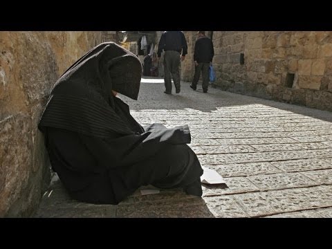 Saudi Arabia 'Destitute' woman leaves secret fortune | BREAKING NEWS - 20 MARCH