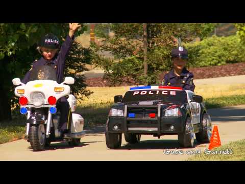 Kids Police Motorcycle - Unboxing, Race, and Review!