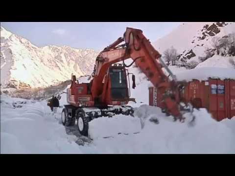 Afghanistan avalanches kill 186, humanitarian crisis feared