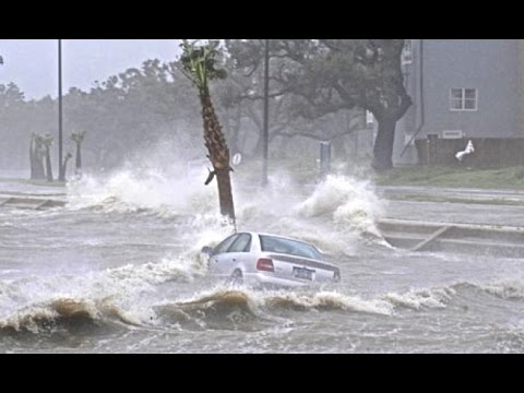 Hurricane Cyclone Hudhud Landfall & Hits Visakhapatnam India - Indian Storm 10/12/2014 [RAW FOOTAGE]