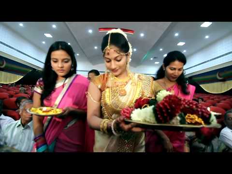 Keerti + Vinay Wedding Video @ Madayi Bank Auditorium, Kannur