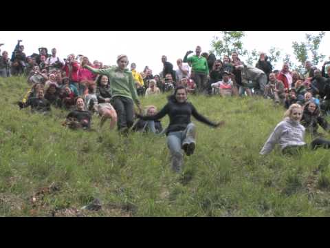 Gloucestershire Cheese Rolling 2012