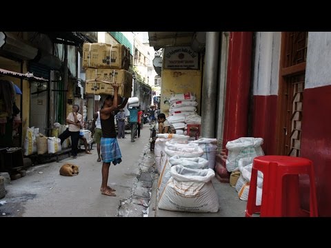 Walking in Kolkata ( Calcutta)