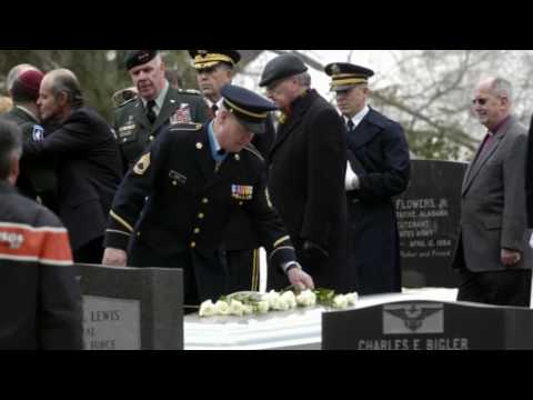 Col Robert L Howard Sr - Funeral at Arlington Nat'l. Cemetery