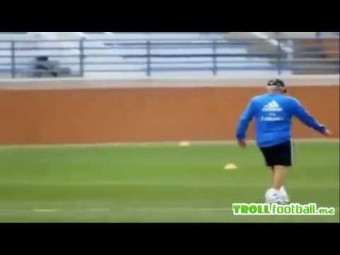 Zidane and Carlo Ancelotti showing their skills - Real Madrid Training