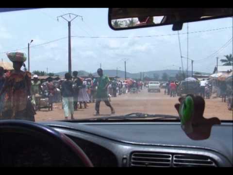 1601 On the streets of Bangui, CAR by car