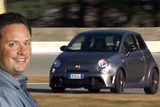 Abarth 695 Biposto on track (Thumbnail)