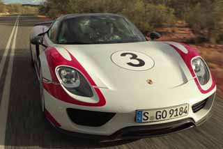 Porsche 918 Spyder on derestricted australian road (Thumbnail)