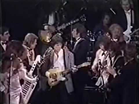 George Harrison, Ringo Starr, Mick Jagger, Bruce Springsteen, Billy Joel, Jeff beck, Bob Dylan, John Fogerty     I Saw her standing there ,  Rock' n Roll Hall of Fame, Waldorf Astoria Hotel, New York 1988