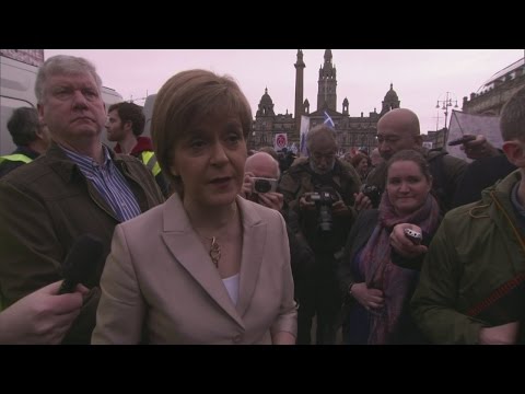 Nicola Sturgeon: Cameron PM claim '100 per cent untrue'