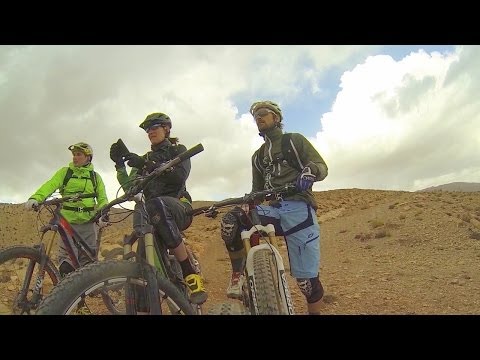 Session 2014 Vtt enduro au Maroc avec Les Renards de l'Atlas et .... Surprise !!