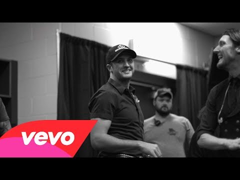 Luke Bryan - Play It Again