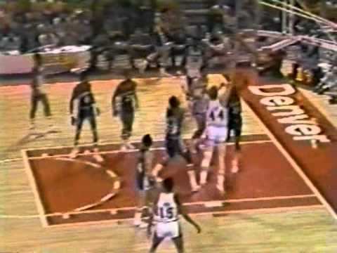 Dan Issel (34pts) vs. 76ers (1978)