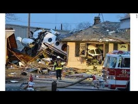 Aircraft in Indiana - Plane Crashes into House - 2 People Killed [Breaking News]