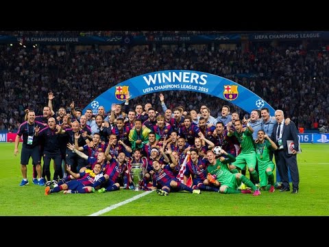 FC Barcelona lift the Champions League trophy 2015