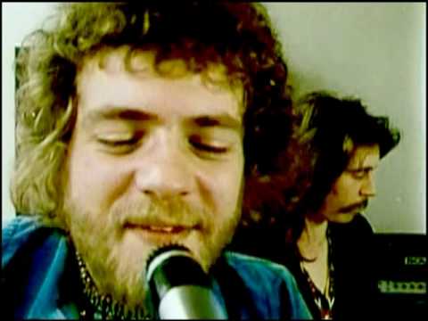 Stuck In The Middle With You - Stealers Wheel