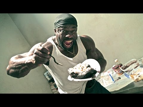 10,000 Calorie Cake (Hyphy Cake) - Cooking w/ Kali Muscle