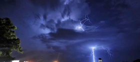 This Lightning Storm Photo Looks A Lot Like Michael Jackson Moonwalking On A Cloud