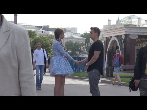 PICKING UP GIRLS IN MOSCOW!