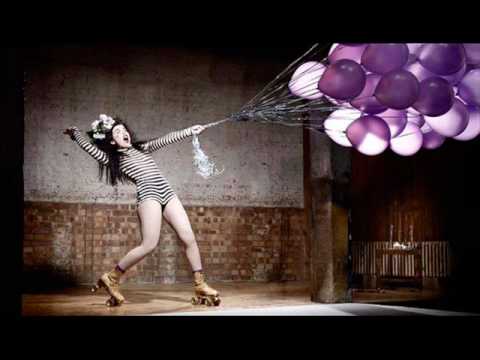 Technicolour - Paloma Faith (From Samsung Corby Spot) with Lyrics