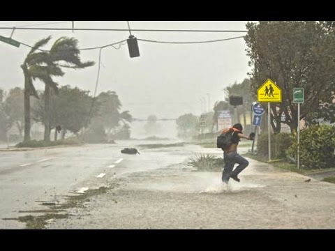 Super Typhoon Vongfong Landfall & Hits Okinawa Japan 台風 ハリケーン 嵐 - Hurricane Storm 10/10/2014