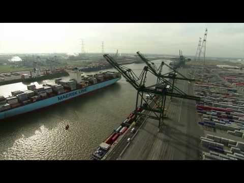 Mary Maersk - Largest container ship in the world in Port of Antwerp