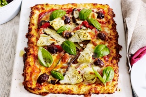 Cauliflower pizza bases with antipasto